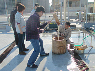 餅つき大会の様子