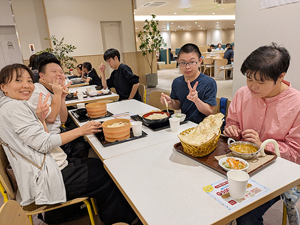 うどんでイェーイ
