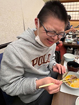 すき焼きに生卵は必須